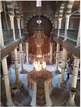 The interior of the Ben Ezra Synagogue